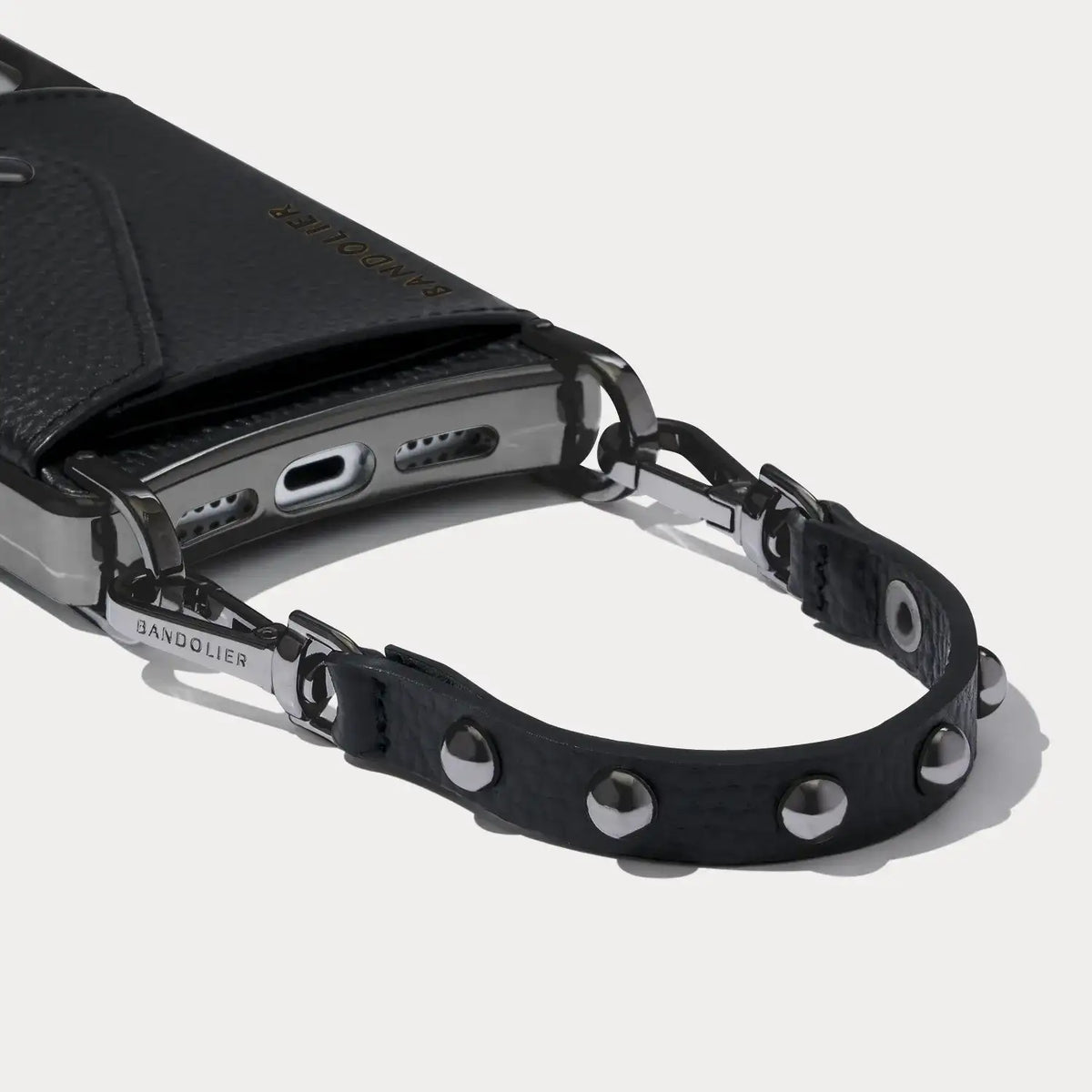 Annie Wristlet - Black/Pewter