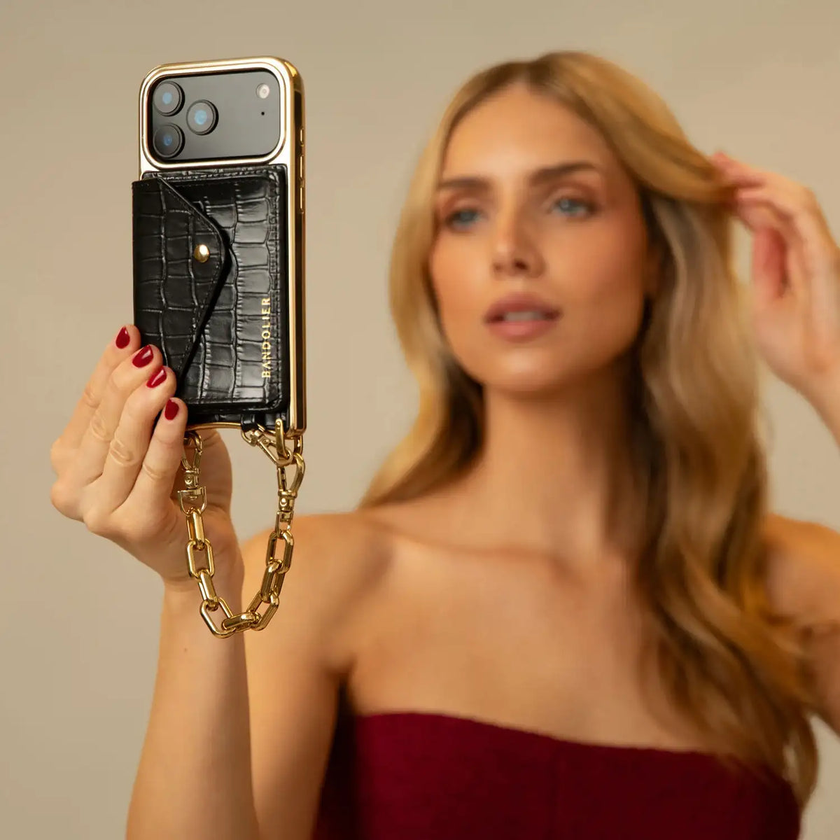 Astrid Wristlet - Black/Gold